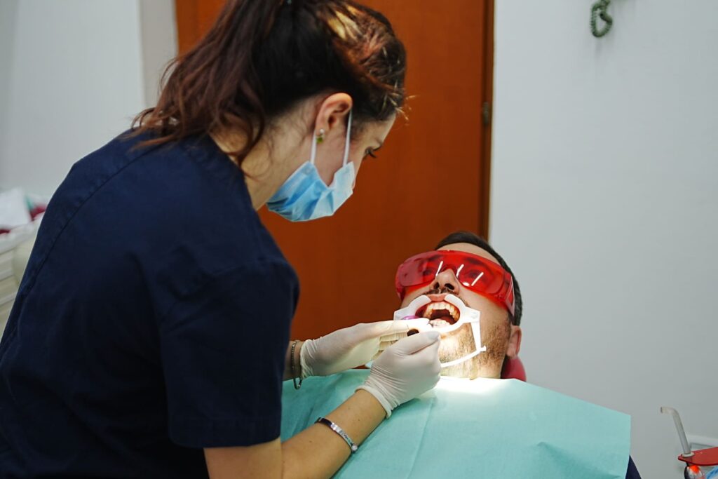 TRATTAMENTO IGIENE E SBIANCAMENTO